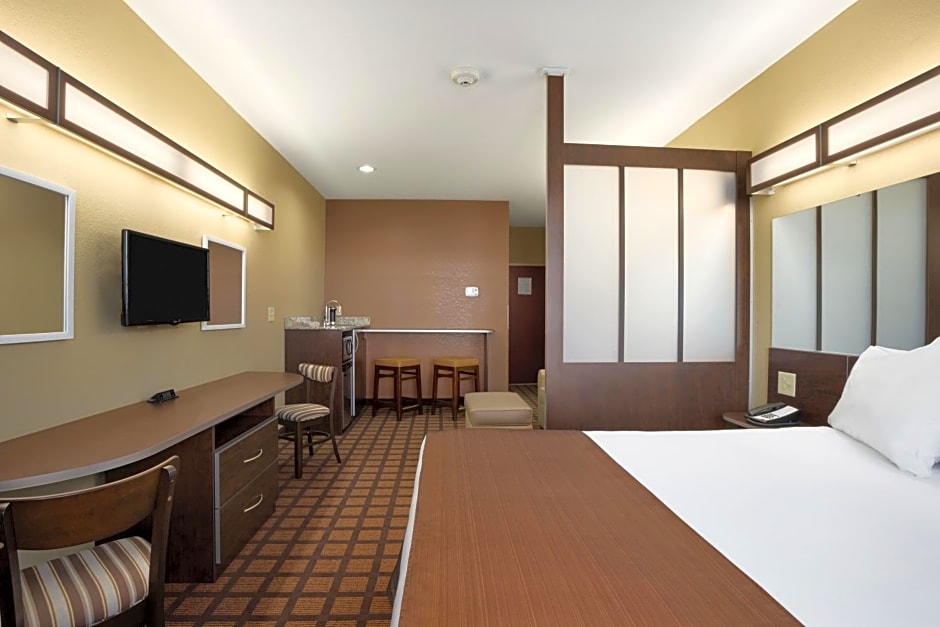 Microtel Inn & Suites By Wyndham Carrollton