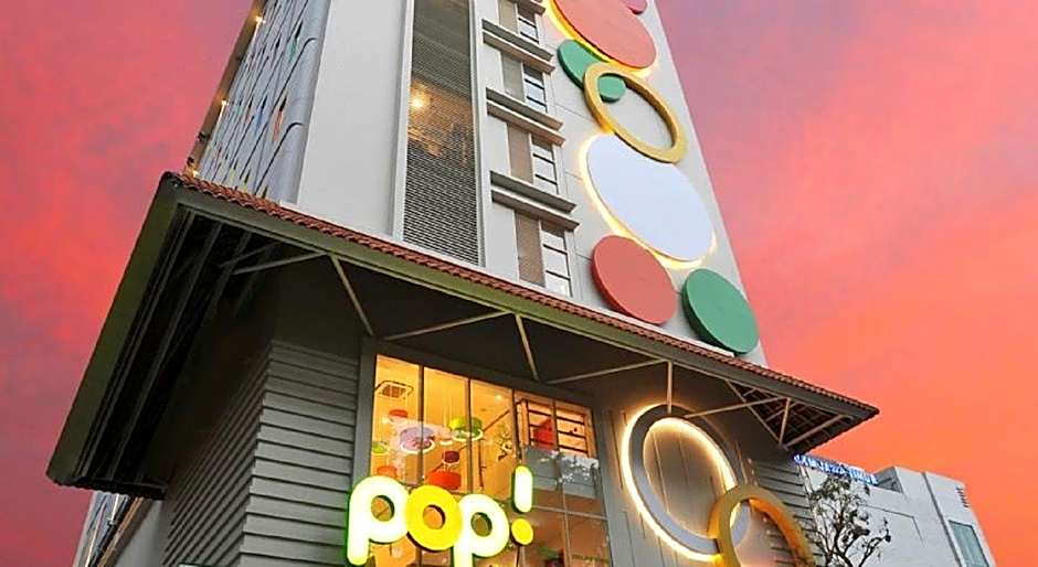 Pop Hotel Diponegoro Surabaya