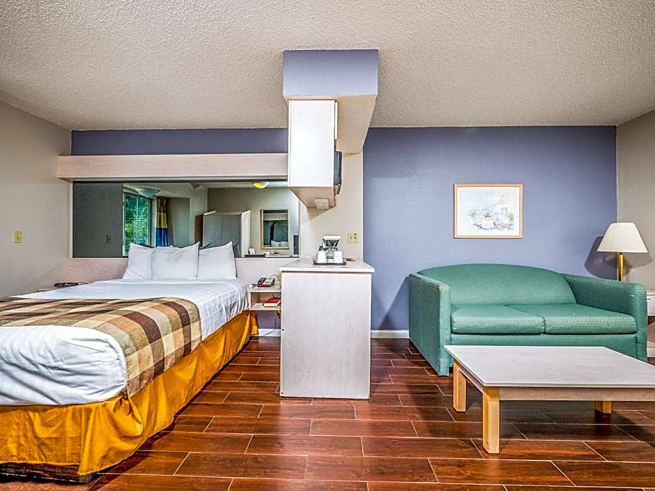 Photo 1 of 6 of Studio 1 Queen Bed Suite, Hearing/Mobility Accessible