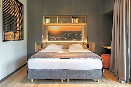 One Bedroom Apartment with panoramic view