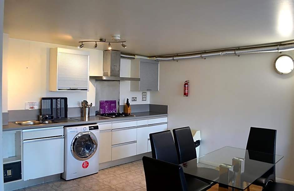 Access Apartments City