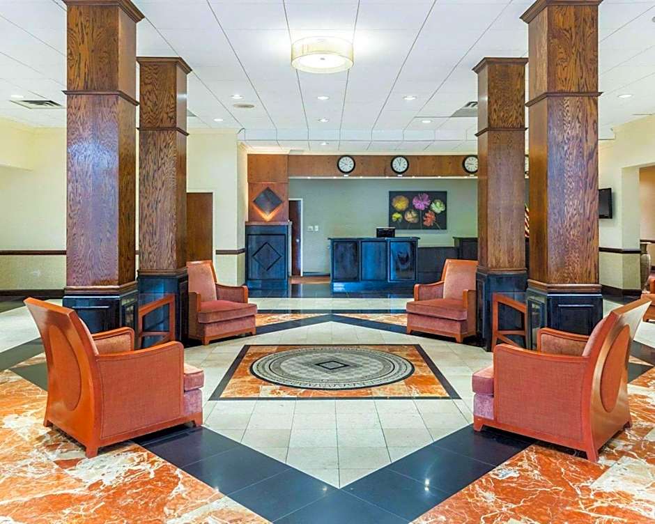 Clarion Hotel Somerset - New Brunswick