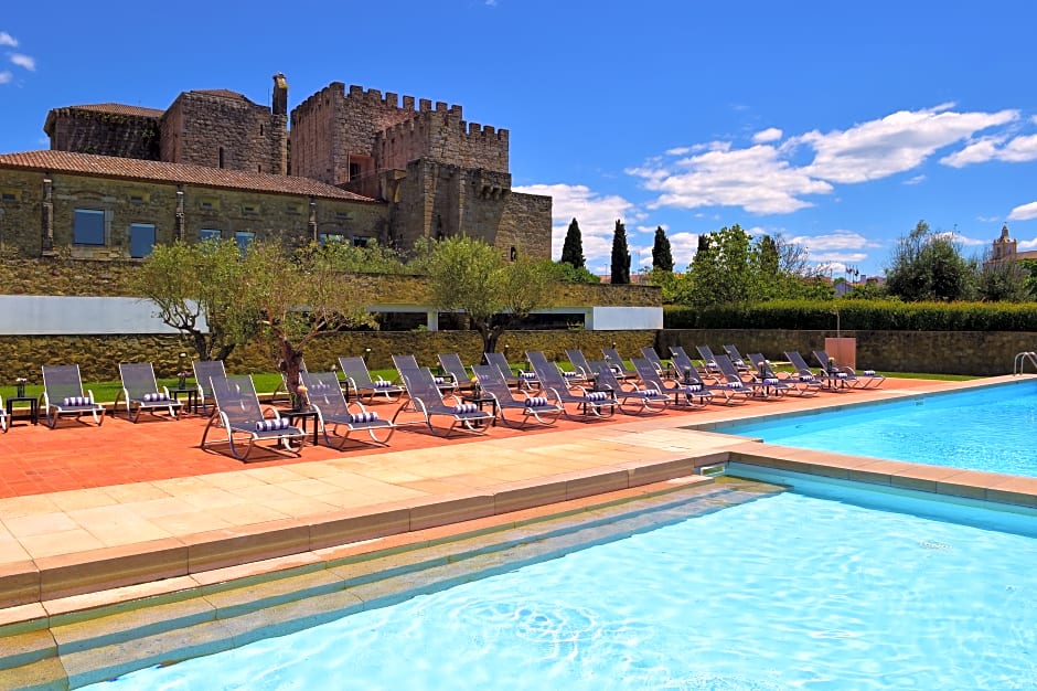 Pousada Convento de Arraiolos - Historic Hotel