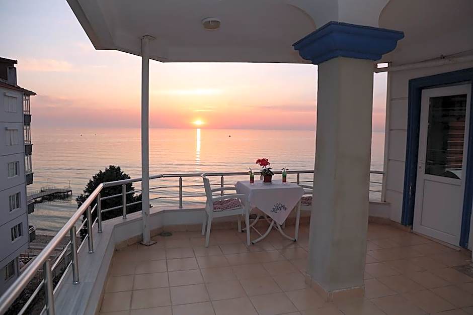 Grand Koru Otel Beach