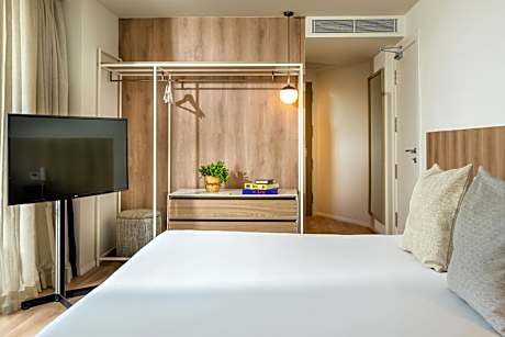 The INNSIDE Room - Extra Space