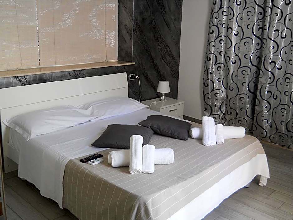 Photo 1 of 50 of Summer Beach Rooms