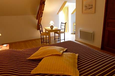 Double room-Comfort-Ensuite with Shower-Courtyard view-3 épis