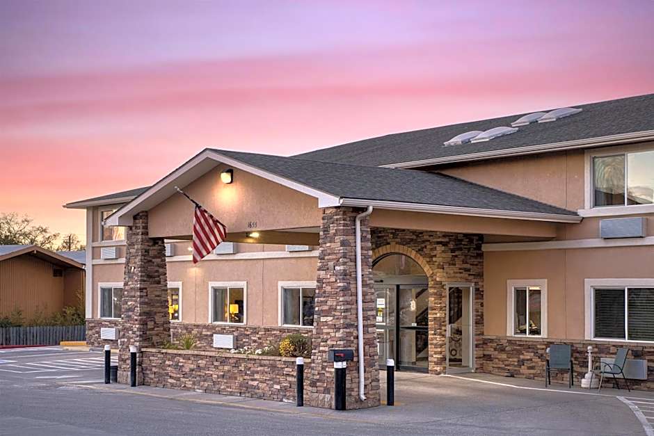 SureStay Plus by Best Western Montrose