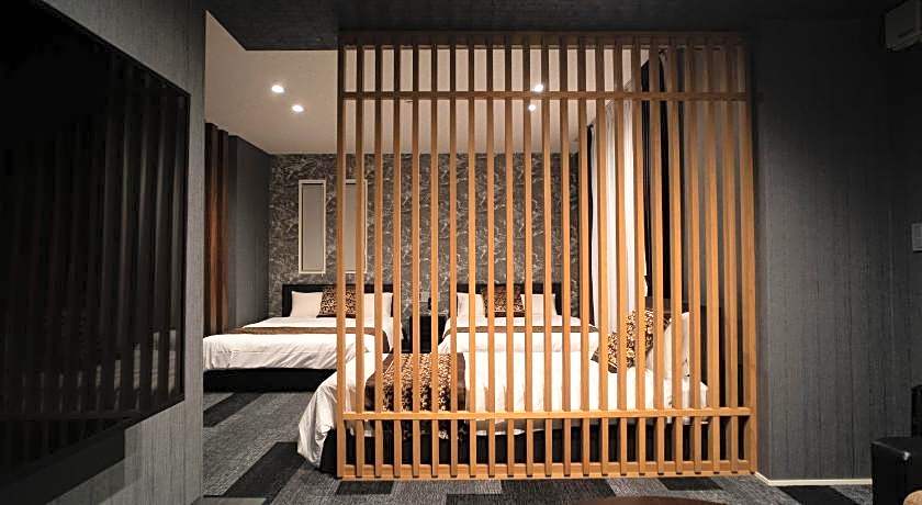 GRAND BASE Mojiko Ekimae