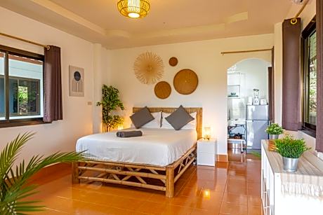 Bungalow with Sea View