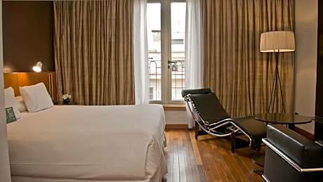 725 Double Room