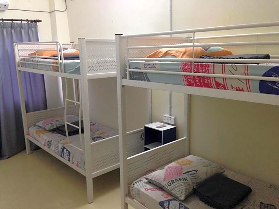 Vloft Backpackers Hostel