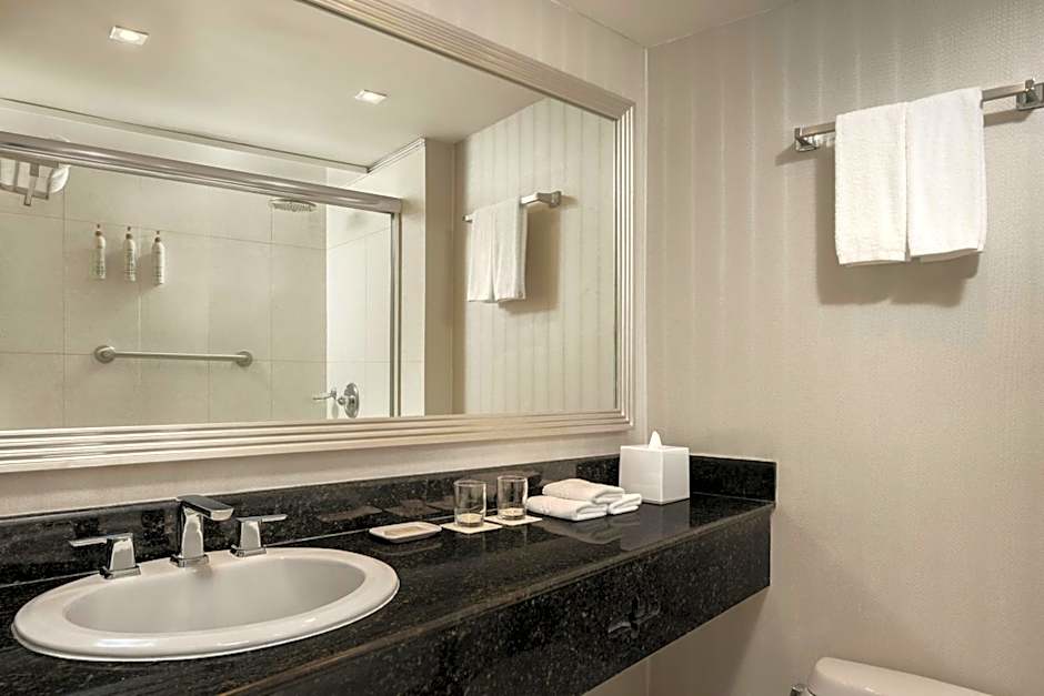 Renaissance Panama City Hotel