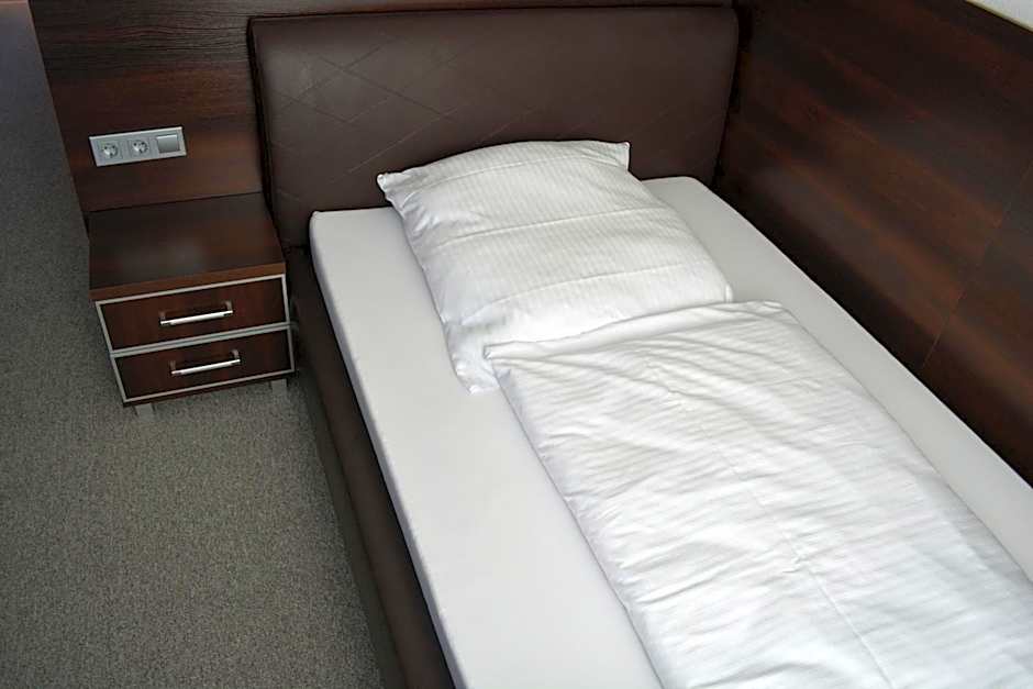 B&D Hotel