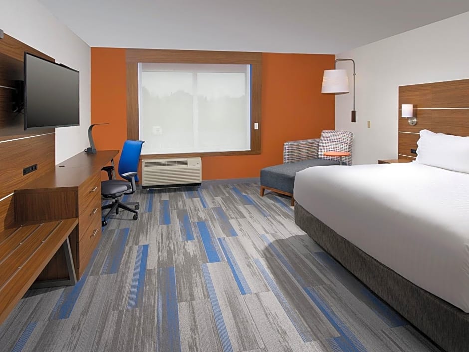 Holiday Inn Express & Suites Memphis Arpt Elvis Presley Blv, an IHG Hotel