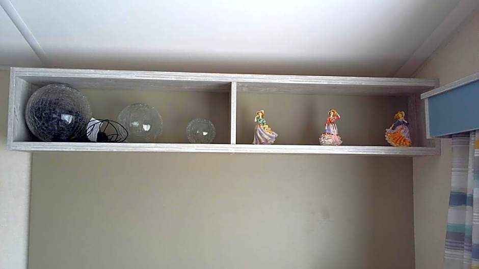 KINGDOM HOLIDAY PARK - Parrot