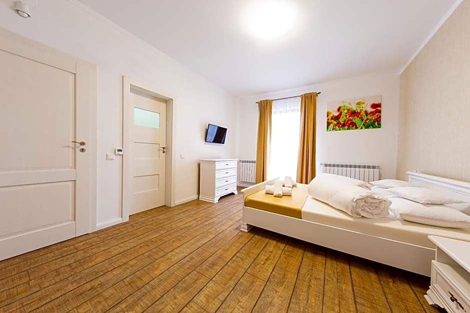 Casa cu Nuc