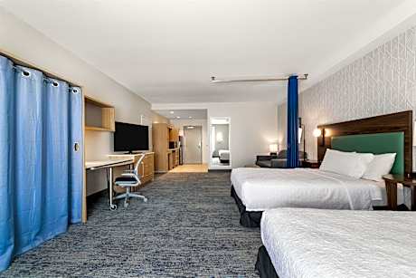 Queen Studio with Two Queen Beds - Mobility Access/Non-Smoking