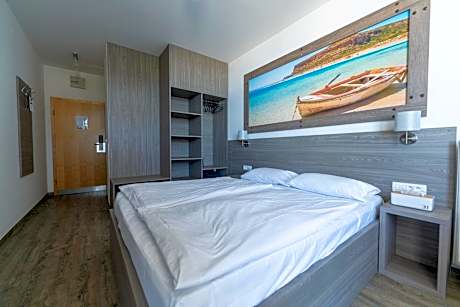 Double Room with Lake View