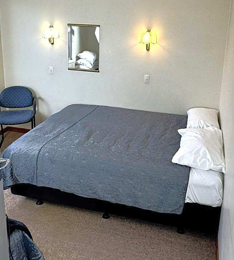 Charlton Motel