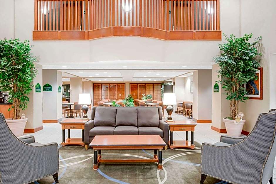 Wingate by Wyndham Gillette