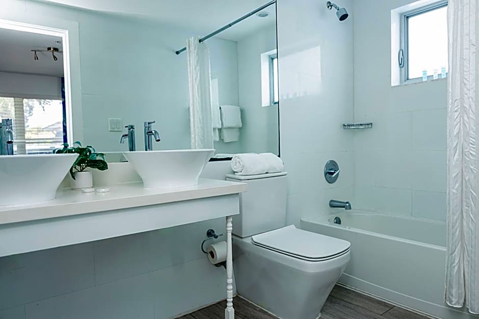 Beachside All Suites Hotel