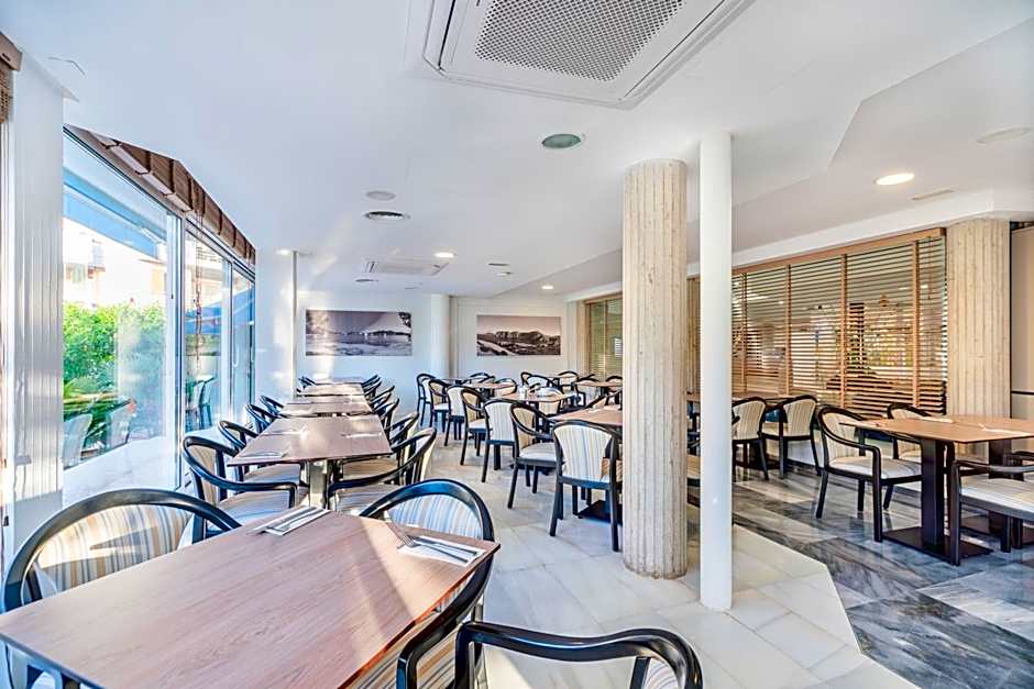 Aparthotel Flora