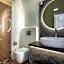 Sun Rocks Boutique Hotel - Caldera View Suites & Sunset Dining Experience