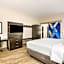 Holiday Inn Express & Suites Jacksonville - Town Center By IHG