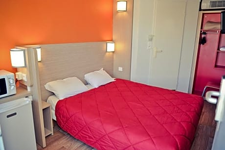 1 Double Bed - Essentiel Plus Room