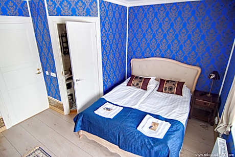 Double or Twin Room with Bathroom
