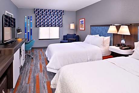 Room with Two Queen Beds - Non-Smoking