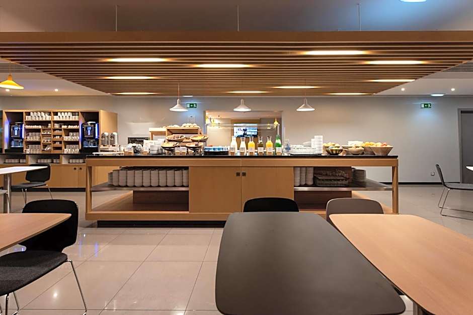 Holiday Inn Express Lisbon Airport By IHG