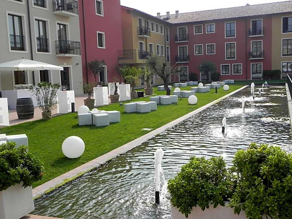 Hotel Parchi Del Garda
