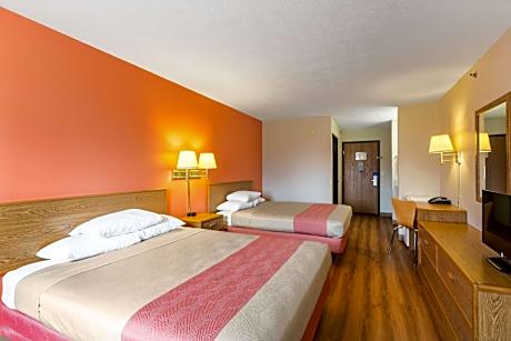 Deluxe Queen Room with Two Queen Beds - Non-Smoking