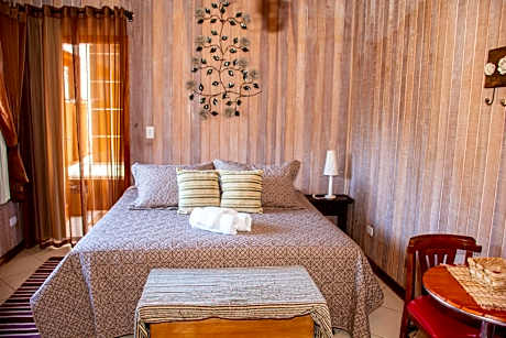 Deluxe Suite with Spa Bath