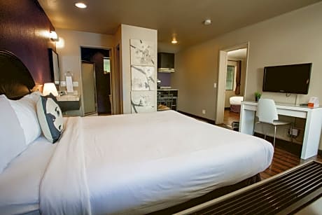 Two-Bedroom Suite