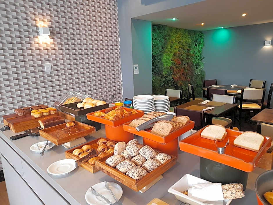 INCRIVEL Flat proximo Shoppings JK e Vila Olimpia