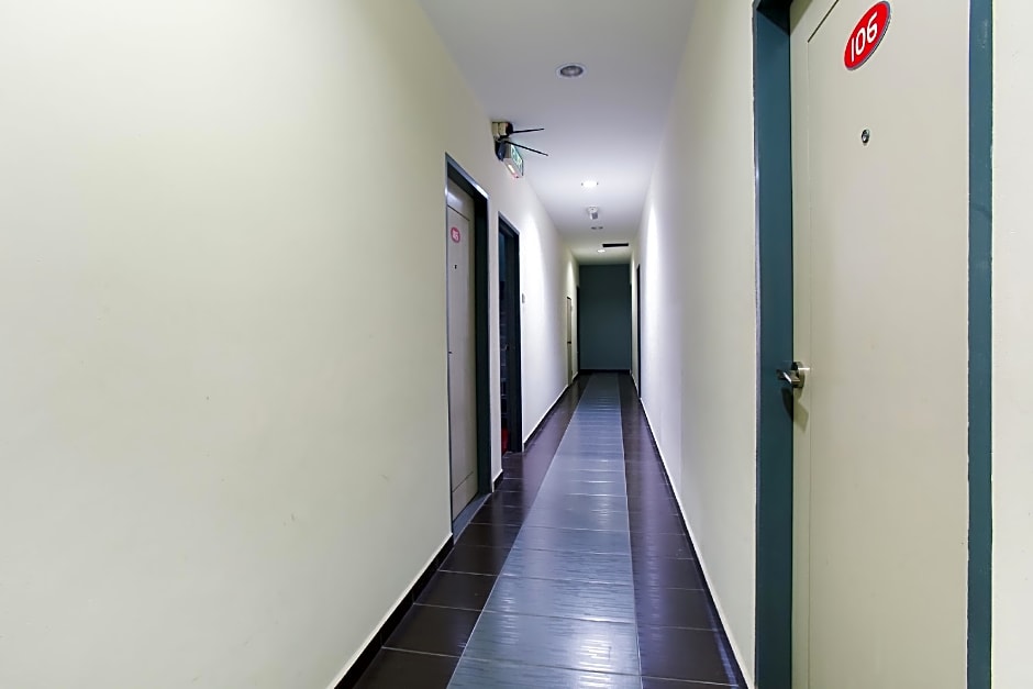 OYO 89332 DE Hotel