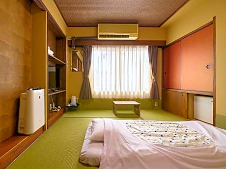 Japanese-Style Room