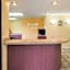 Rodeway Inn & Suites Hwy 290 Nw