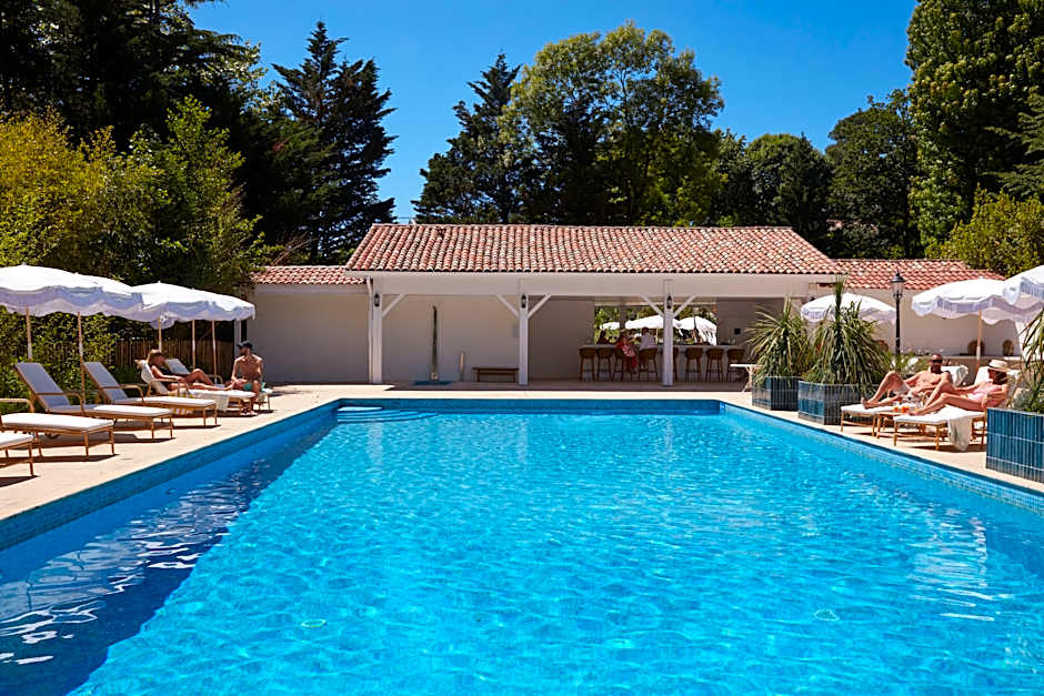 Brindos Lac & Château