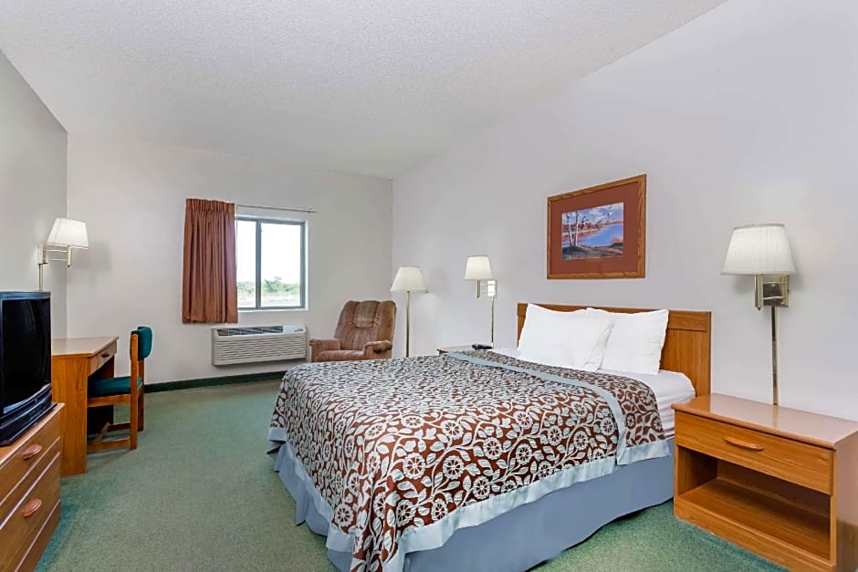 Days Inn by Wyndham Manchester