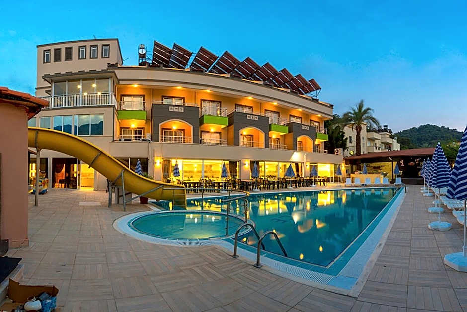 Rich Melissa Hotel