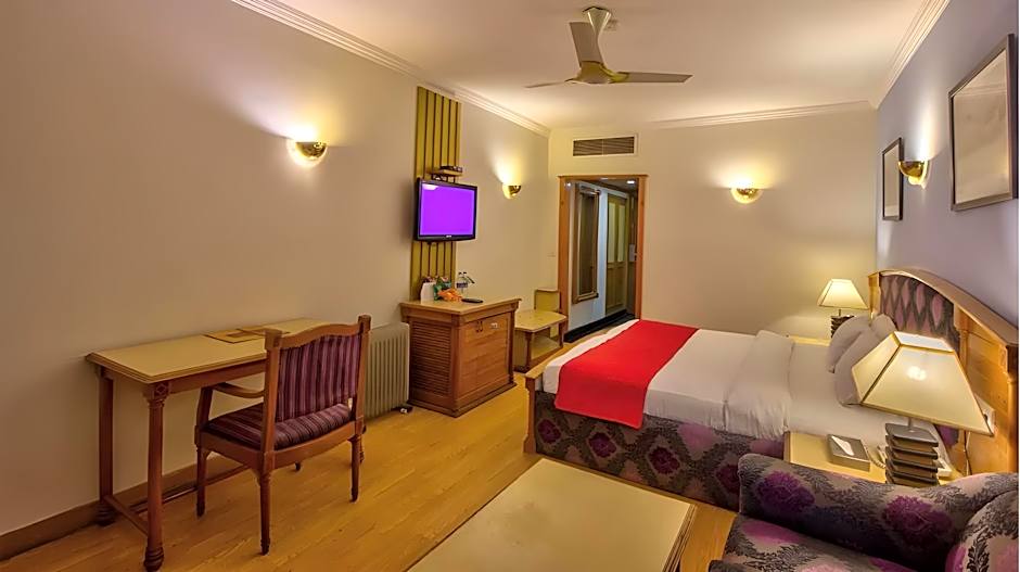 Hotel Piccadily Manali