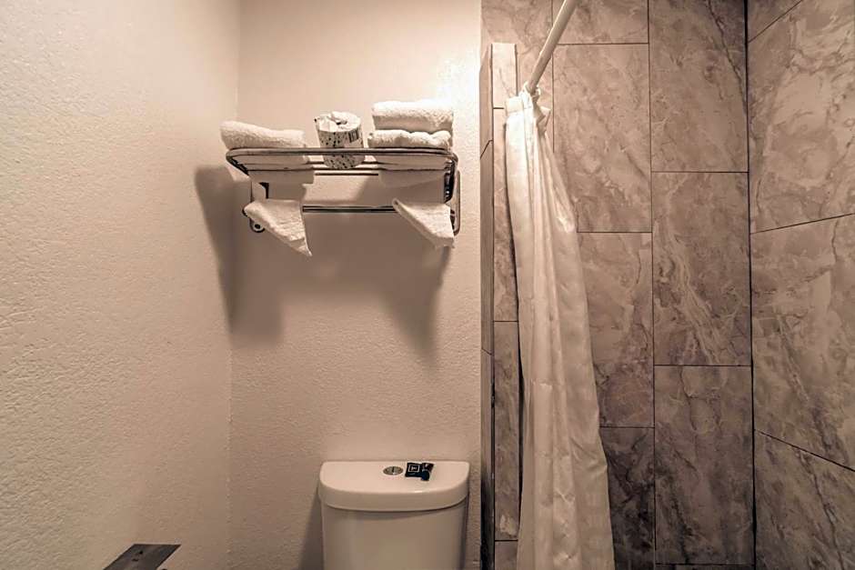 OYO Hotel Houston N Fm-1960 Champions TX