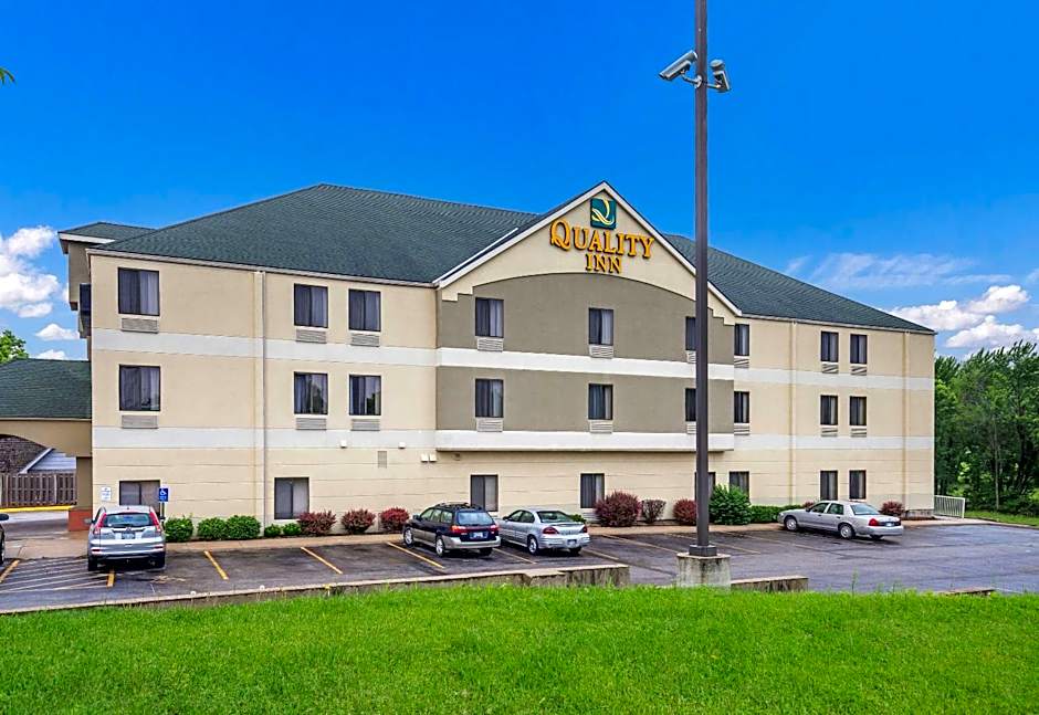 Quality Inn I-70 Near Kansas Speedway