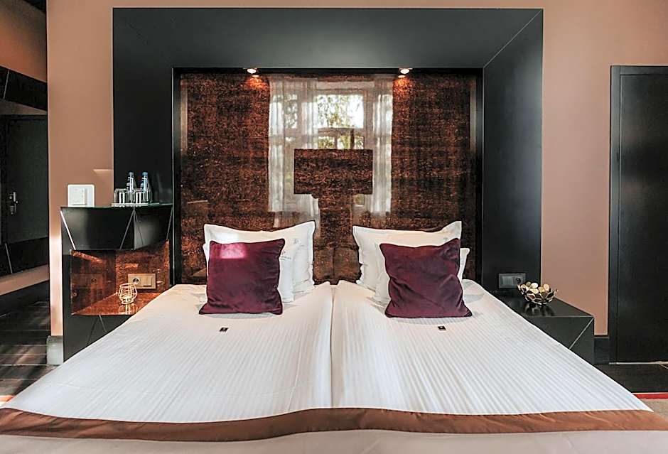 Platinum Palace Boutique Hotel