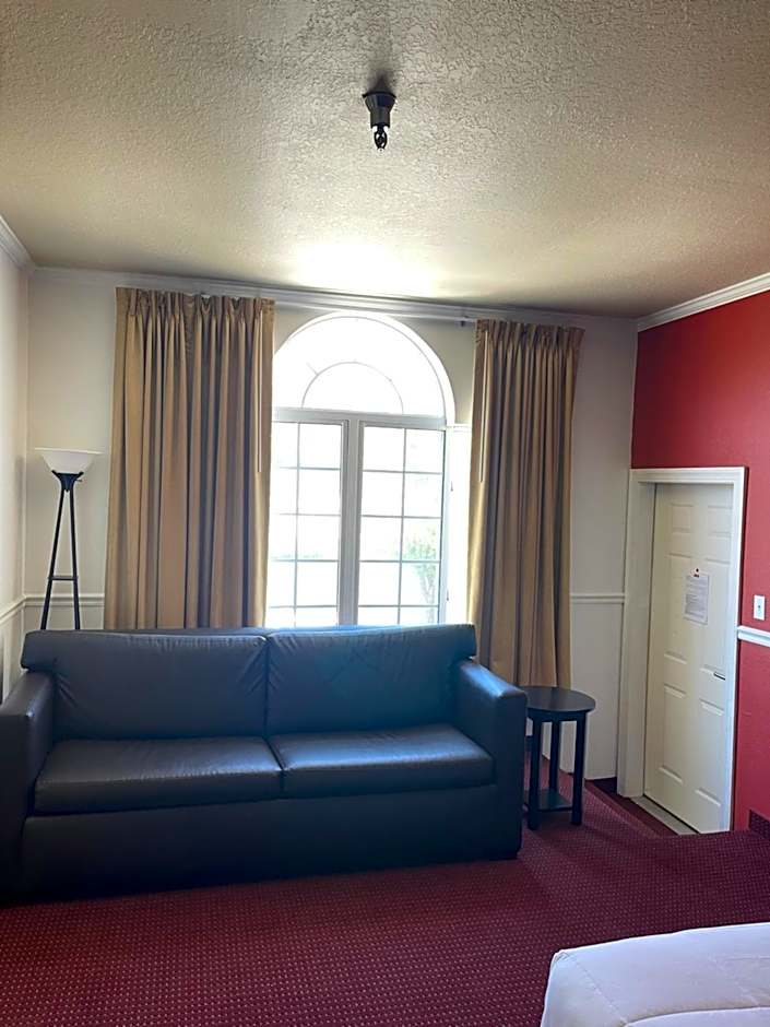 Carriage House Inn