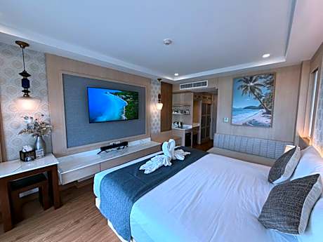 Deluxe Double or Twin Room with Balcony